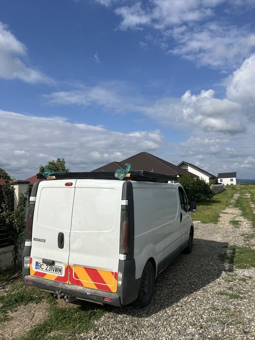Vand vam   1.9  2006 renault trafic volan dreapta