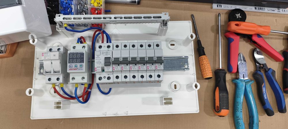 Electrician Urgente Non Stop Targoviste Prize Intrerupatoare Smart Corpuri Iluminat Tablouri Electrice Automatizari Porti Instalatii Electrice Led