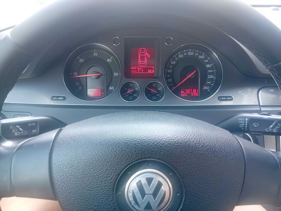 Volkswagen Passat 2009, 1.9 tdi