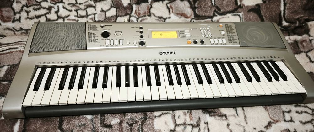 Синтезатор Yamaha PSR-E313