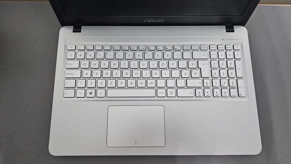 Vand leptop asus fără ssd