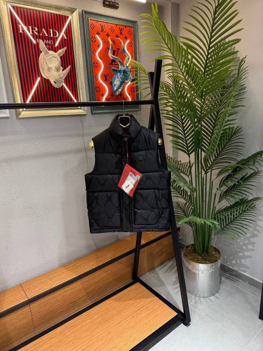 Vesta Barbati Hugo Negru Mat!