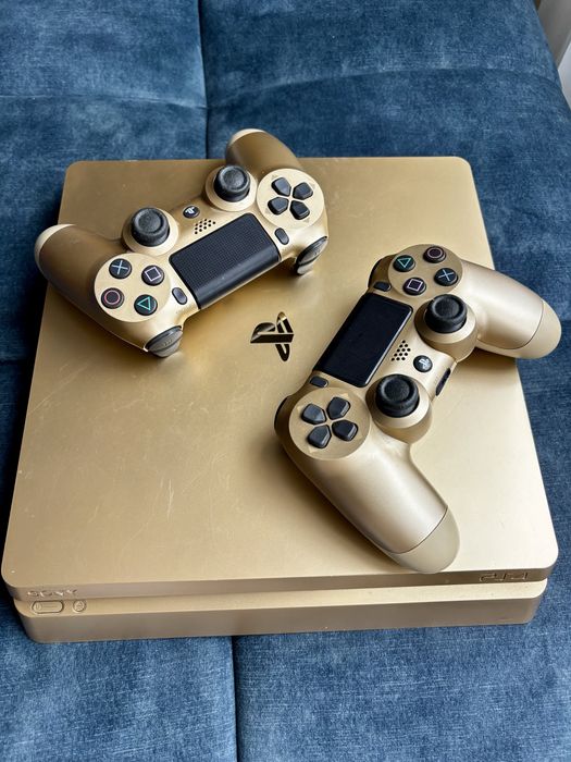 Playstation 4 Gold Limited Edition