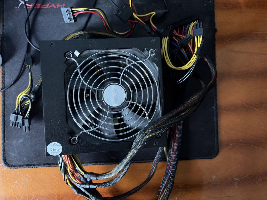 Блок питания HuntKey GS700 Prime 700 Вт