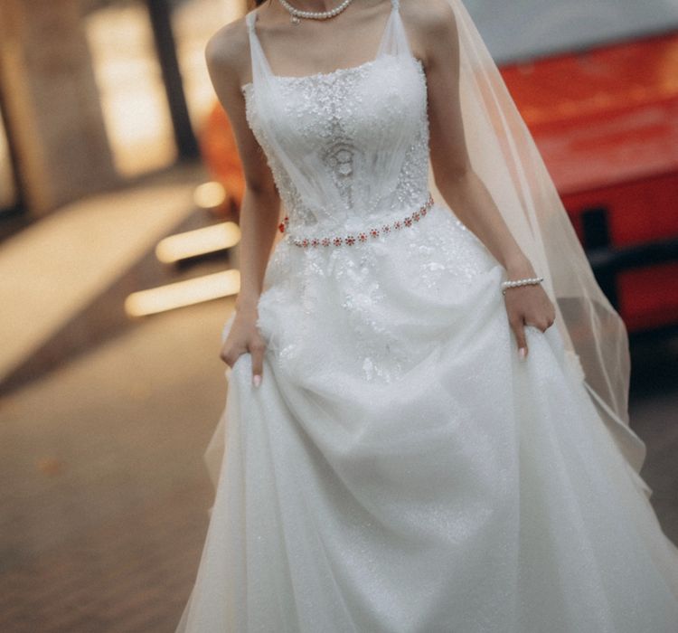 Продается Свадебное платье. Надето один раз!