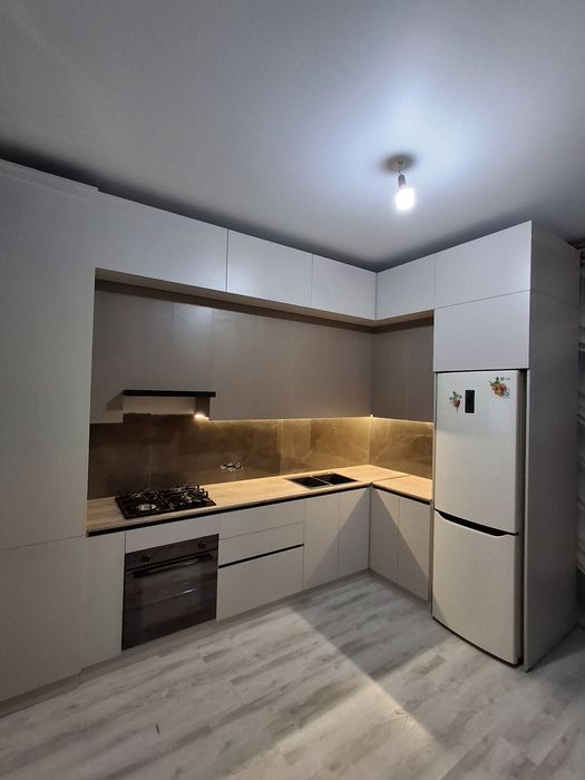 Кухни на заказ. .