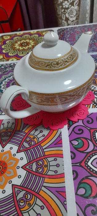 Продам чайник в наборе
