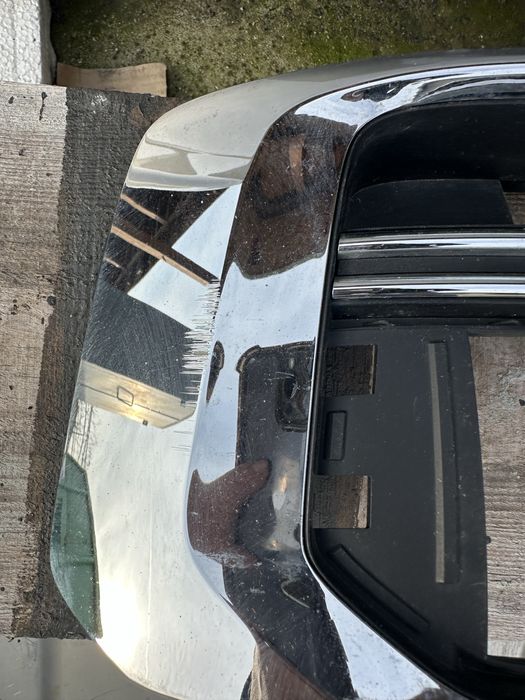 Audi A8 D5 Оригинална дясна решетка