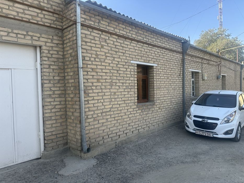 Hovli sotiladi 5 sotix
