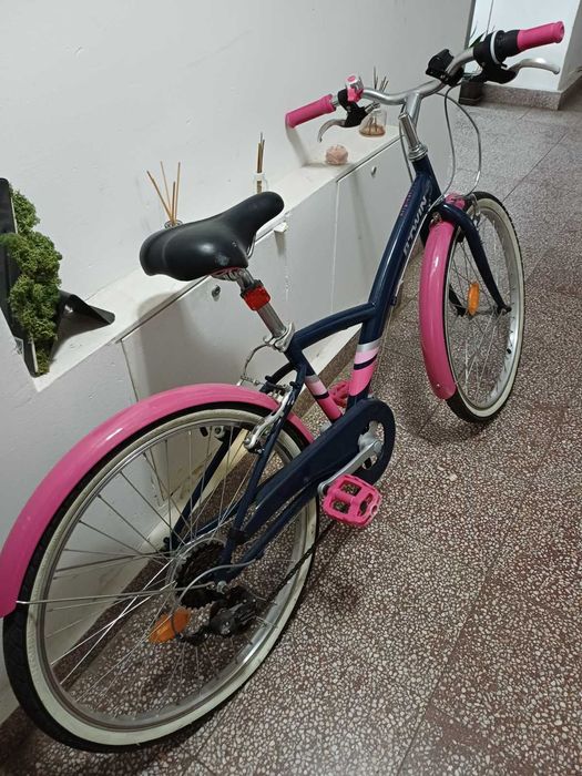 Продавам детски хибриден велосипед B'TWIN Original 24"