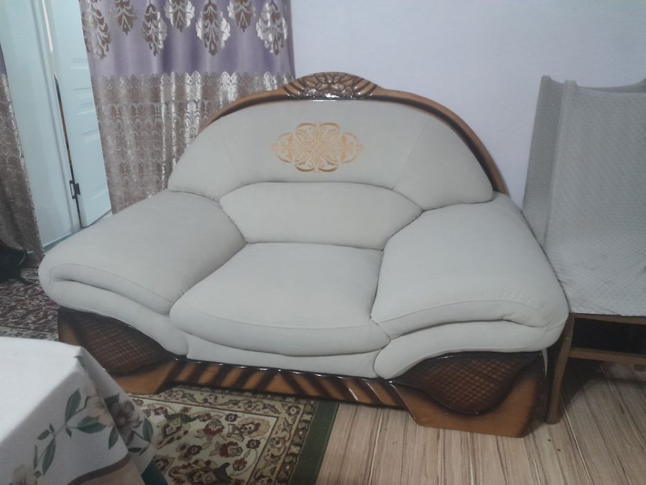 Диван  состояние отличное