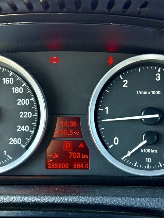 BMW X6  Editie cu 4 locuri an 2012 4x4 Permanent  Dual Turbo