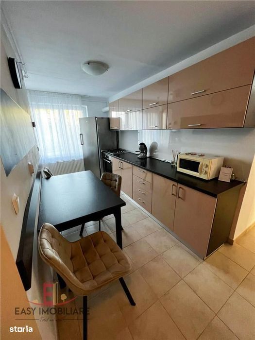 Apartament 4 camere, UMF, Cornisa, 2 bai, Targu Mures