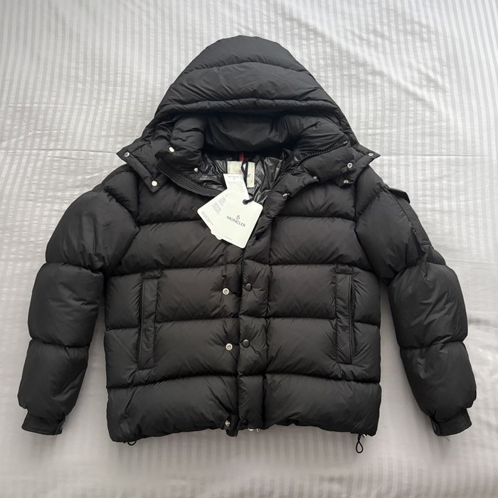 Geaca Moncler marimea 3