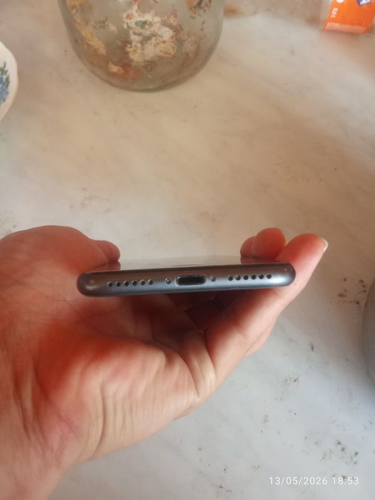 Iphone 8 64g batareya 100%