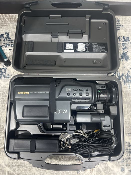 Видео камера “National M 1000”