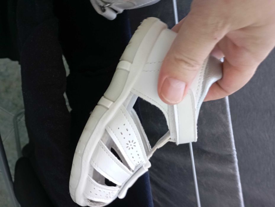 Обувки за прохождане размер 18, 21, 23  и 24 размер