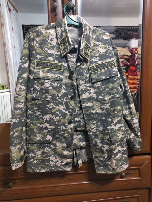 Военный  бучлад новый,и ещё есть