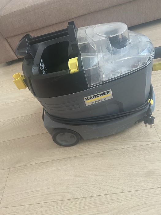 Продам моющий пылесос Керхер