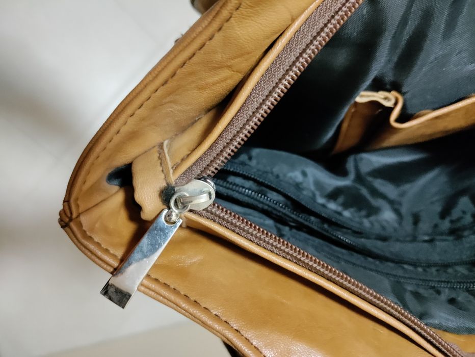 Дамска чанта от естествена кожа