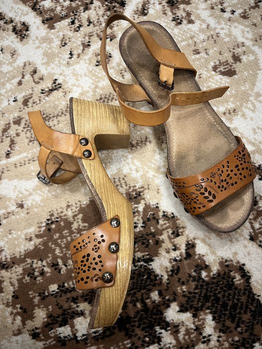 Босоножки кожа женские