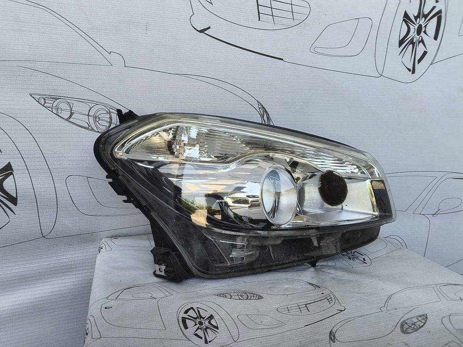 Far Dreapta Uk Cu Lupa Nissan Qashqai 2012 Facelift / 2010-2014 Cod OEM 26010-BR01B (1E1)