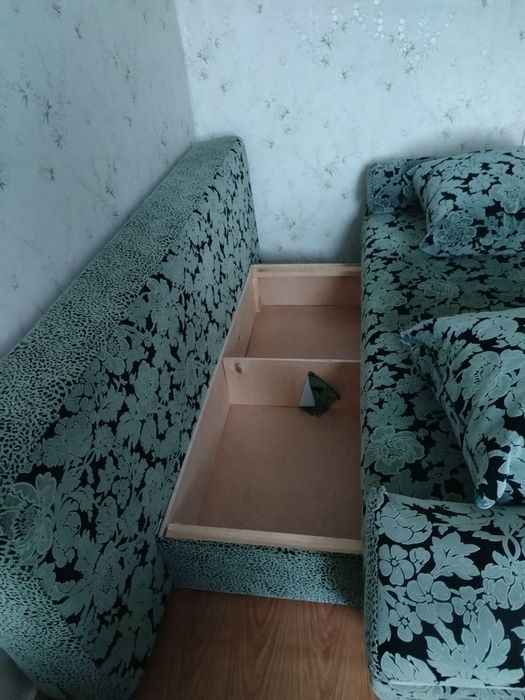 Продам софу в хорошем состоянии