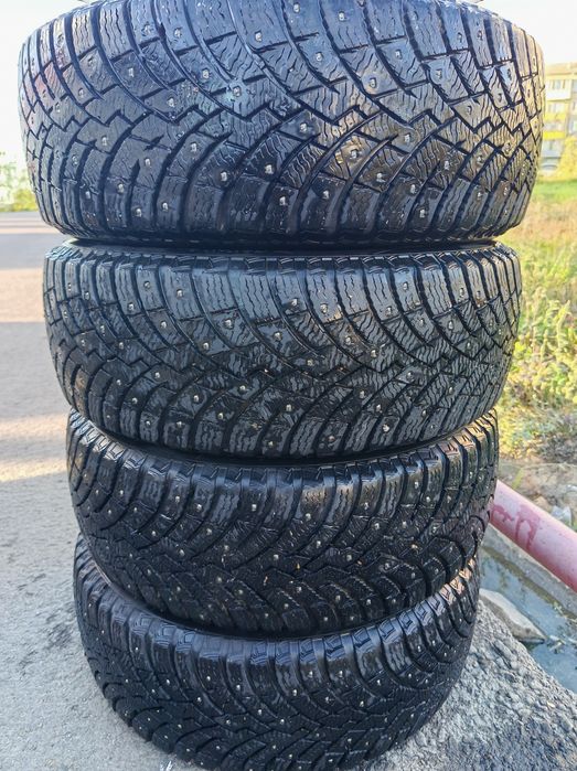 Продам зимние шины.