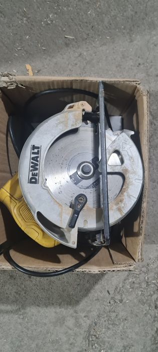 Дисковая пила DeWalt