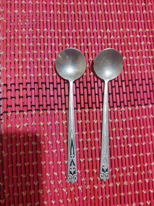 Мельхиоровые чайные ложки.