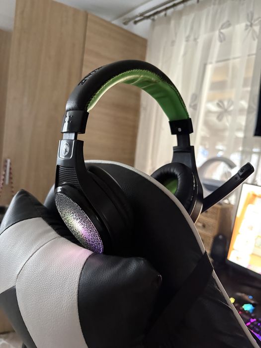 vand casti pentru pc/ps4,5/xbox noi