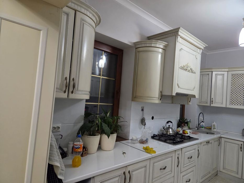 Кухонная   мебель .