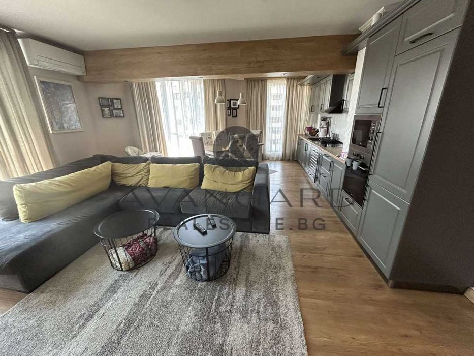 Продава се Тристаен апартамент в Пловдив, Кършияка - 107 кв.м за 2898 €/кв.м - Снимка #2