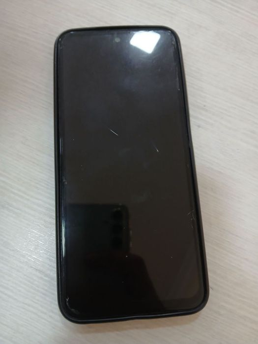 Infinix Hot 30 play holati faol qotmiydi