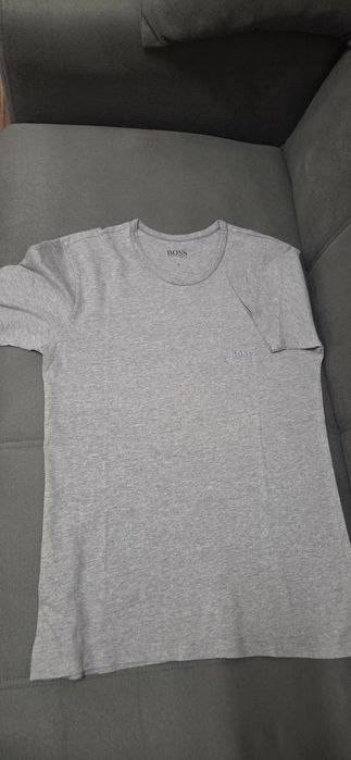 Tricou pentru bărbați Hugo Boss,original,marimea M,stare foarte buna