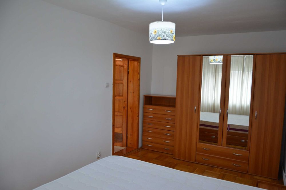 Inchiriere apartament 2 camere zona Toamnei 60 mp