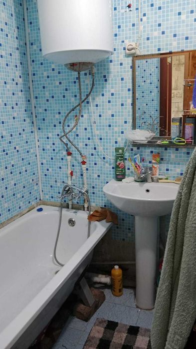 Продается двухкомнатная квартира в 11а