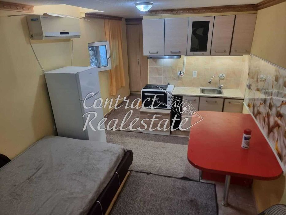 Дава се под наем Двустаен апартамент в Варна, Бриз - 45 кв.м за 255 € - Снимка #3