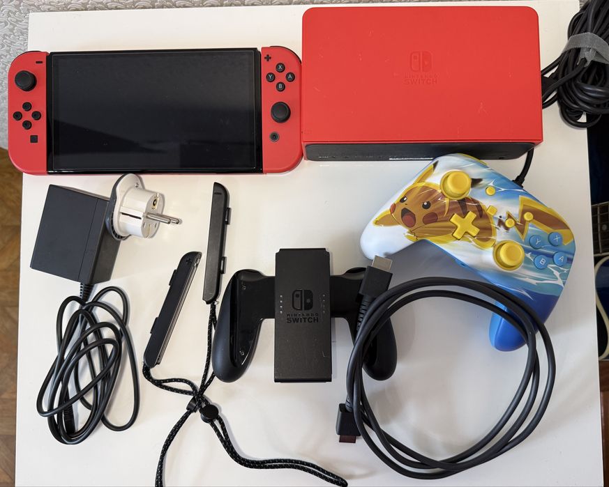 Nintendo Switch OLED Mario Red Edition. Полный комплект + подарок