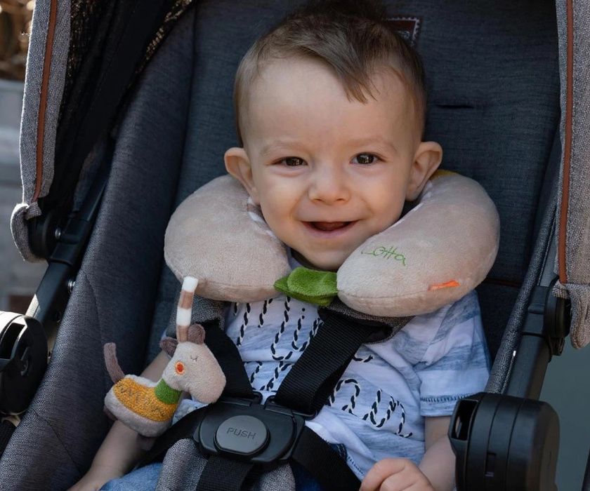 Възглавница за път babyFehn, жираф