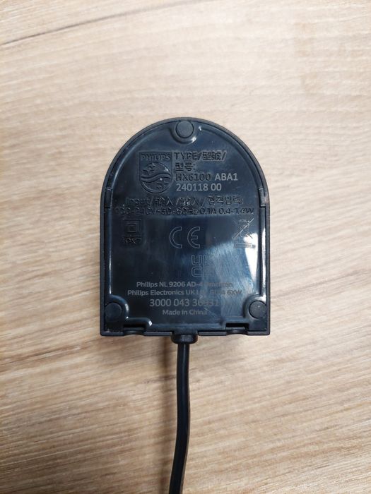 Philips Sonicare HX6100 зарядно за електрическа четка