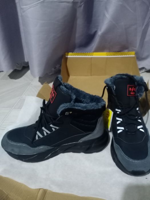 Мужские зимние кросовки