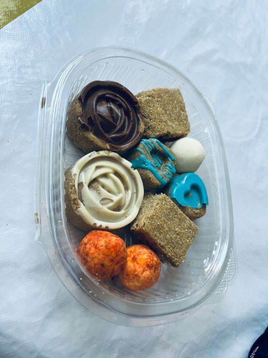 Финики в шоколаде