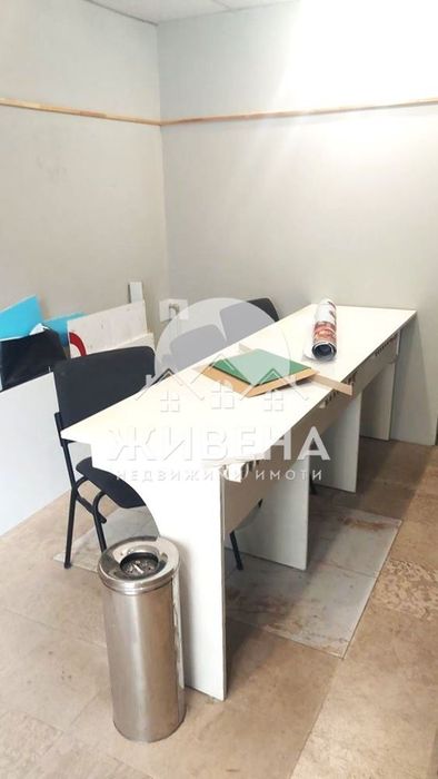 Дава се под наем Офис в Варна, Център - 18 кв.м за 383 € - Снимка #2
