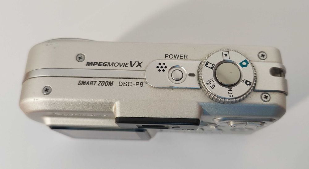 Sony DSCP8 Cyber-shot 3.2MP Digital Camera w/3x Optical Zoom