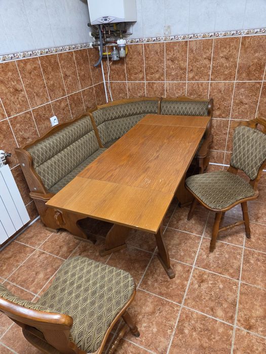 Colțar rustic lemn masiv cu masa și scaune