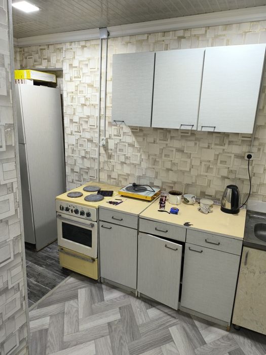 2 х ком квартиру. Спутник 8 дом 48 квартира 8. В деревянном доме огоро