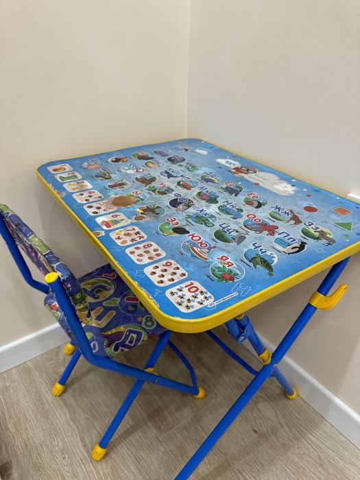 Стульчик со столиком