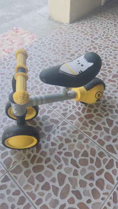 Bicicleta de copii cu 3 roti