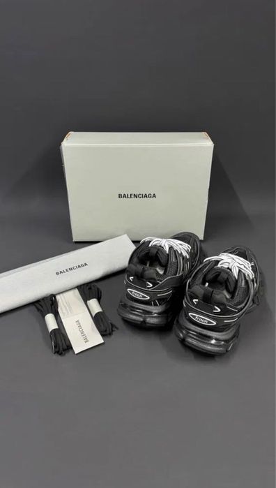balenciaga track